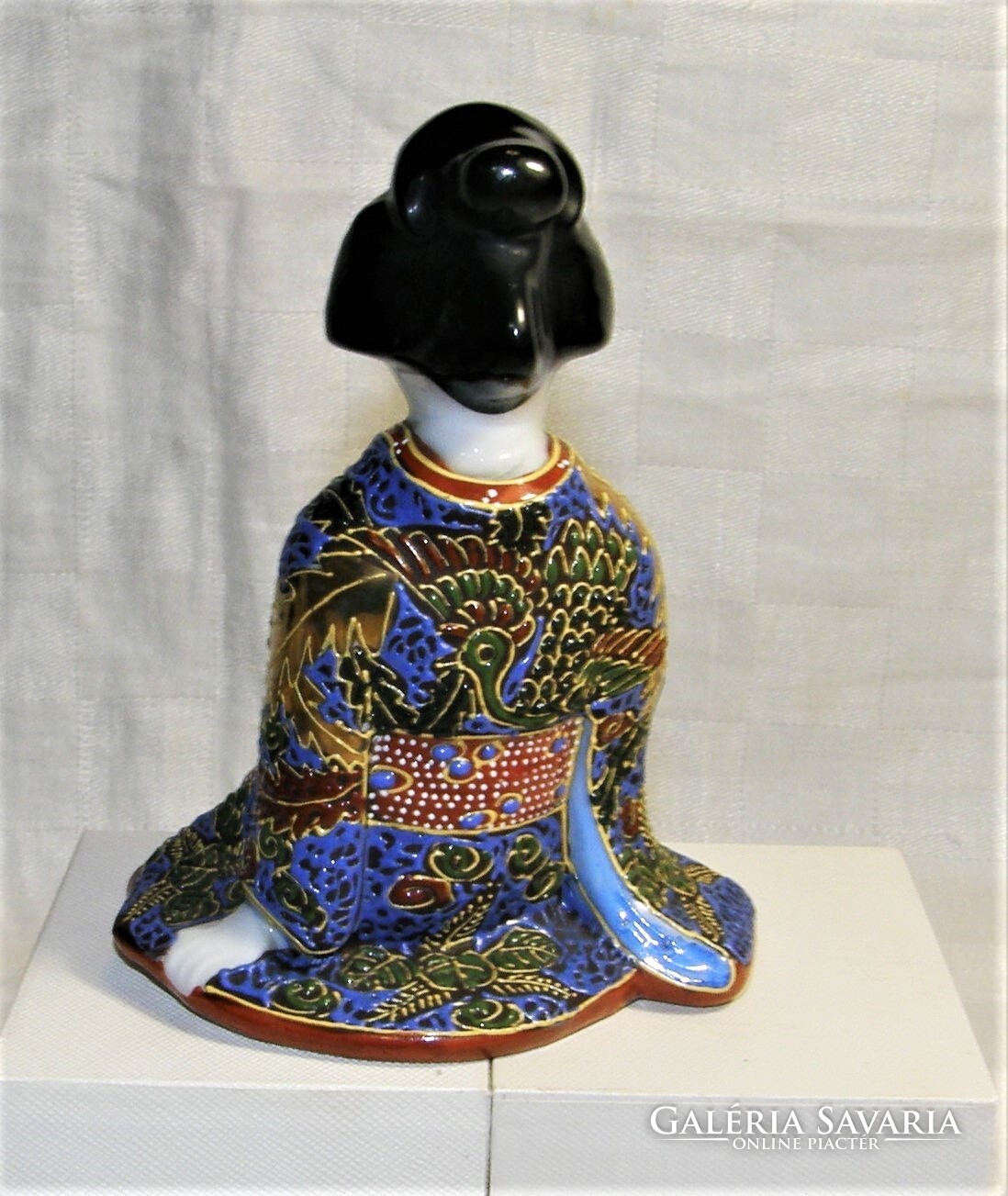 Gésa Japán porcelán figura Porcelán Galéria Savaria online piactér