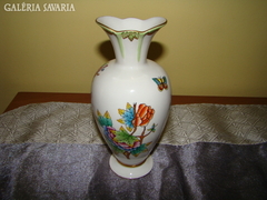 Herendi  váza