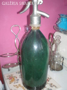 Zöld szódásüveg, 34 cm magas, a fém tető, és fül