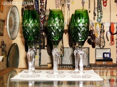 Zöld talpas kristály poharak