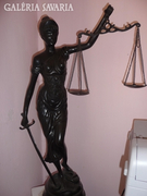 Monumentális Justitia!!