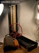 Vérnyomásmérő 1960-as évekből + fonendoszkóp 