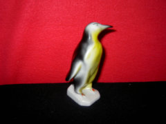Porcelán Pingvin.Jelzett.