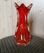 Különleges szín és forma, cseh üveg váza