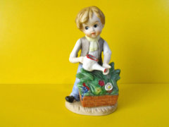 16cm belga locsoló fiúcska (aranyos figura)