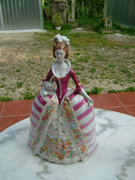 Hatalmas barokk ruhás nő - hollóházi porcelán