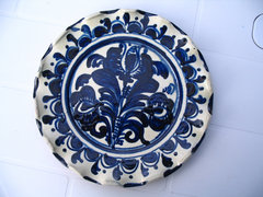 21 cm-es kék, Tófalvi Lajos korondi tányér 2.