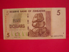 5 Dollár - Zimbabwe / 2007 / aUNC.