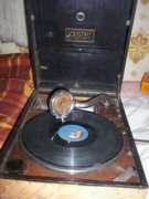 Kristály gramofon