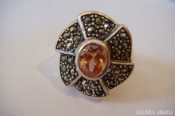 Gyönyőrű 925-ös ezüst gyűrű, pezsgő színű csiszolt