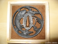 Katana Tsuba : NAMI KOI SUKASHI 