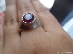 Piros kőves ezüst gyűrű