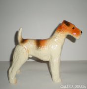 Porcelán foxterrier kutya