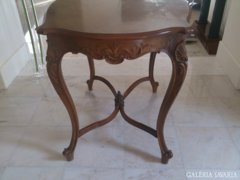 Antik barokk kisasztal