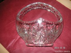 Óriási Kristálykosár, szépen csengő . 30 cm széles, 28 cm magas, igen tekintélyes darab.
