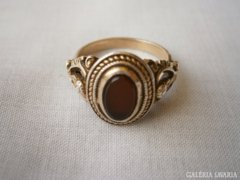 Ezüst gyűrű karneol kővel