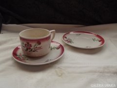Gránit csésze és két tányér