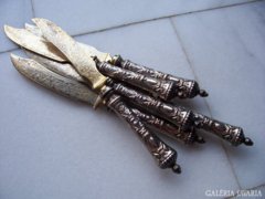 6 neorokokó ezüstnyelű kés aranyozott pengével