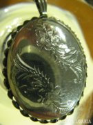 Gyönyörű, antik,fényképtartó ezüst medál és lánc