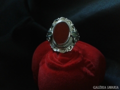 Antik ezüst gyűrű karneol kaboson kővel