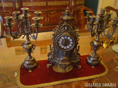 barokk réz kandalló óra gyertyatartókkal