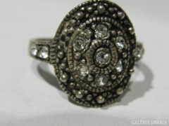 Antik, jelzett ezüst gyűrű, markazit kövekkel