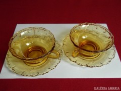 Üveg teáscsészepár tányérral