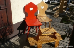 Konyhai székek,pad festésre szorul