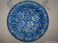 Mutatós kék virágos majolika tányér - 29 cm