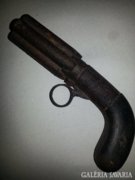 Régi Revolver