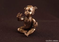 Boróka  lányka bronzszobor miniatúra kortárs kislány baba