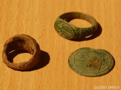 Középkori gyűrűk +érme