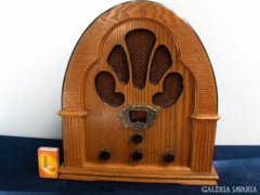 Antik hatású, de nem antik, működő rádió