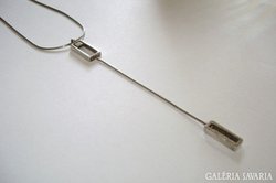 Art Deco stílusú ezüst nyaklánc hosszú medáll