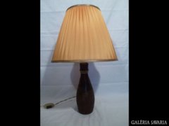1498 K5 Faragott fa testű asztali lámpa