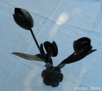 Kovácsoltvas fekete tulipán - asztalközép dísz