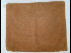 2368 C3 Régi mikroplüss ó-arany párnahuzat 47x38c