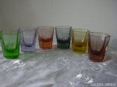 6 db színes likőrös pohár