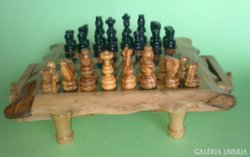 Olíva fa fiókos sakk készlet, faragott sakktábla