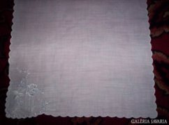 24.5 x 24.5 cm batiszt zsebkendő