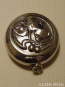 Antik szecessziós ezüst szelence v. medál