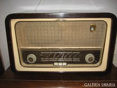 Régi rádió R 946