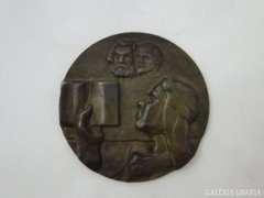 7001 Régi szocreál Lenin bronzplakett 8,5 cm