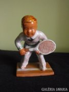 Teniszező fiú