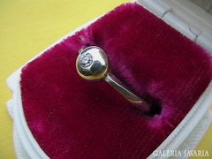 Antik button gyűrű aranyból, gyémánttal