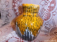 Sárga-szürke iparművészeti kerámia váza