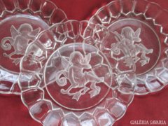 Angyalkás üveg tányérok
