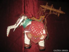 Indiai elefánt marionett fa bábu