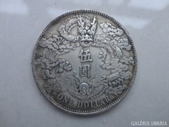 Kínai ezüst tartalmú (max.40%) érme, szép, régi darab.