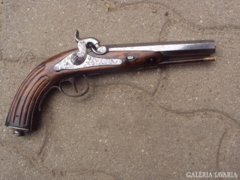 Elöltöltős pisztoly 1800-ból